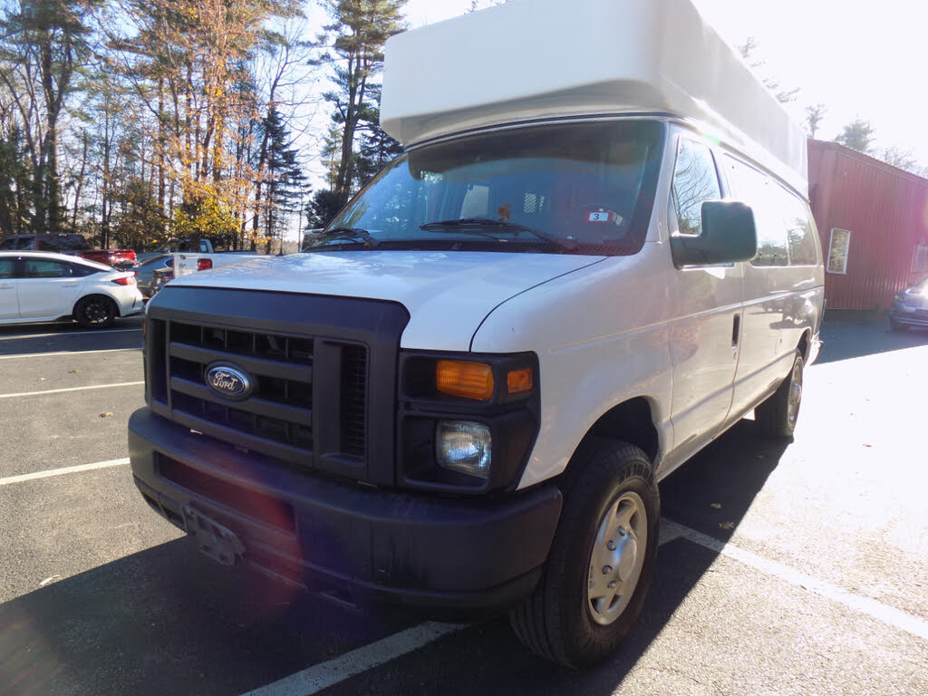 2014 Ford E-Series E-350 XLT Super Duty Extended Passenger Van