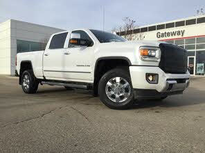 GMC Sierra 3500HD Denali Crew Cab LB DRW 4WD