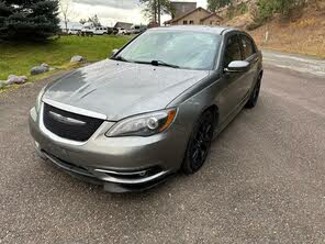 Chrysler 200 Limited Sedan FWD