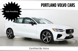 Volvo S60 Recharge T8 Core Dark Theme eAWD