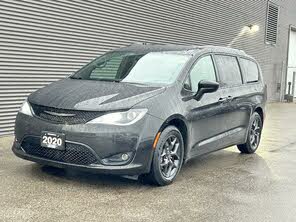 Chrysler Pacifica Touring FWD