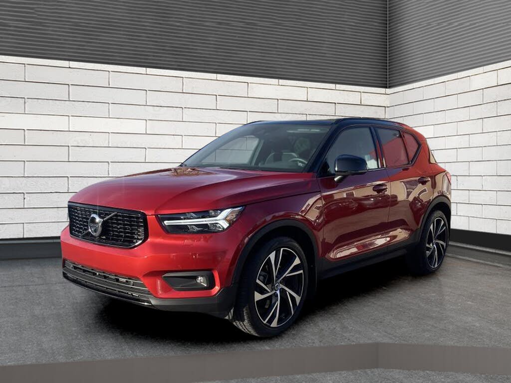 2022 Volvo XC40 T5 R-Design AWD