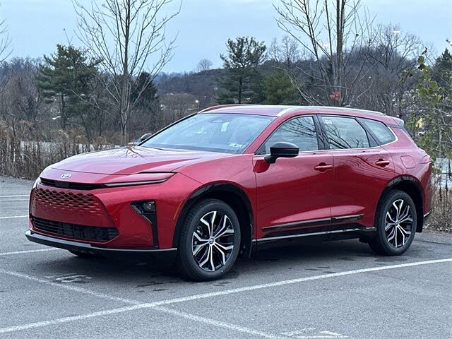 2025 Toyota Crown Signia XLE AWD