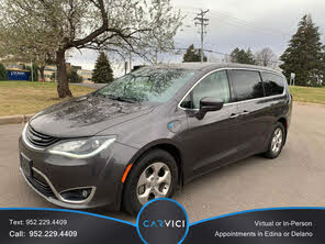 Chrysler Pacifica Hybrid Touring Plus FWD