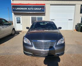 Chrysler 200 LX Sedan FWD