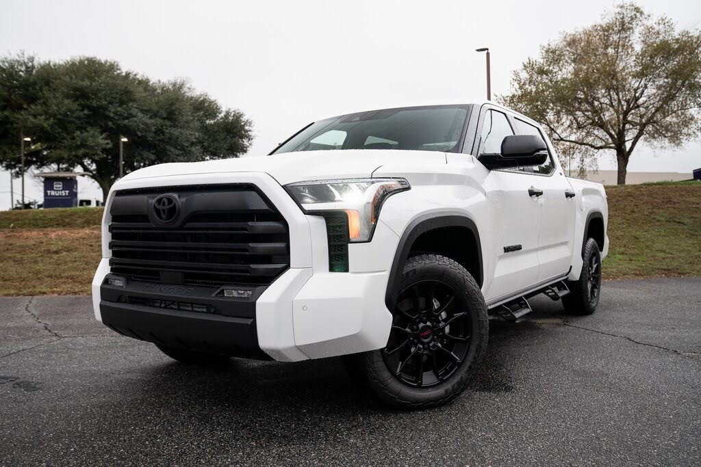 2025 Toyota Tundra SR5 CrewMax Cab 4WD