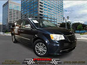 Chrysler Town & Country Touring-L FWD