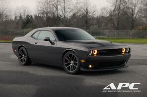 Dodge Challenger R/T Scat Pack RWD