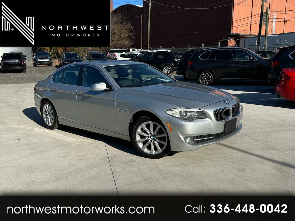 2013 BMW 5 Series 528i xDrive Sedan AWD