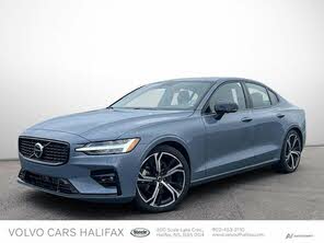 Volvo S60 B5 Plus Dark Theme AWD