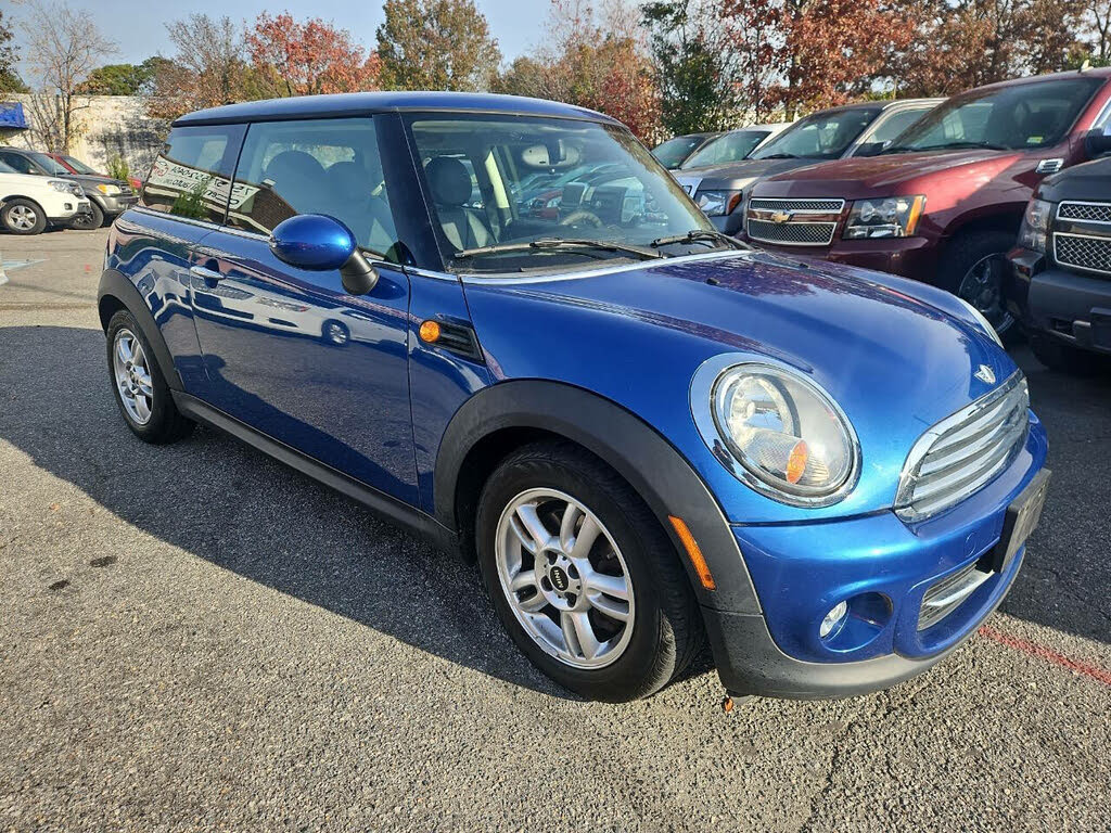 2013 MINI Cooper Hatchback FWD