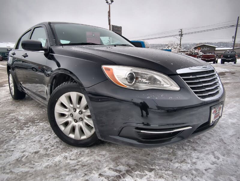 2012 Chrysler 200 LX Sedan FWD