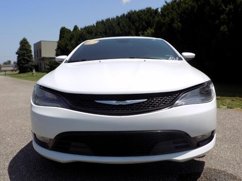 2015 Chrysler 200 S Sedan FWD