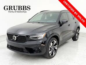 Volvo XC40 B5 Plus Dark Theme AWD