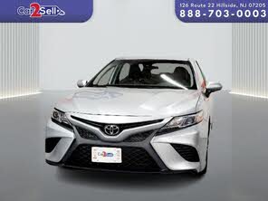 Toyota Camry SE FWD