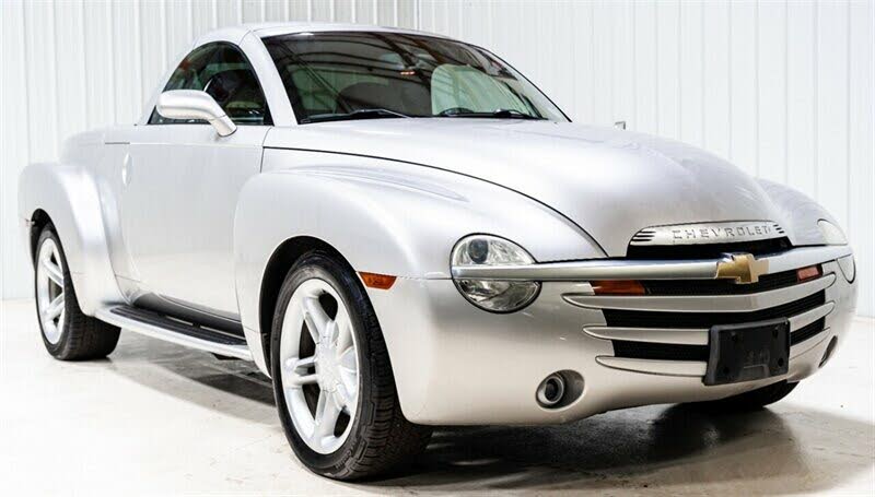 2004 Chevrolet SSR LS RWD
