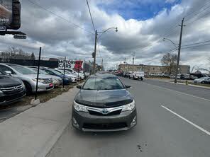 Toyota Camry Hybrid XLE FWD