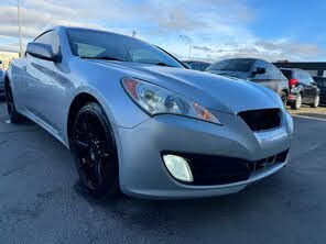 Hyundai Genesis Coupe 2.0T RWD