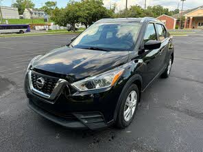 Nissan Kicks S FWD