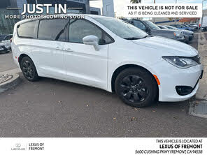 Chrysler Pacifica Hybrid Limited 35th Anniversary FWD