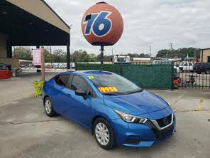 Nissan Versa S FWD