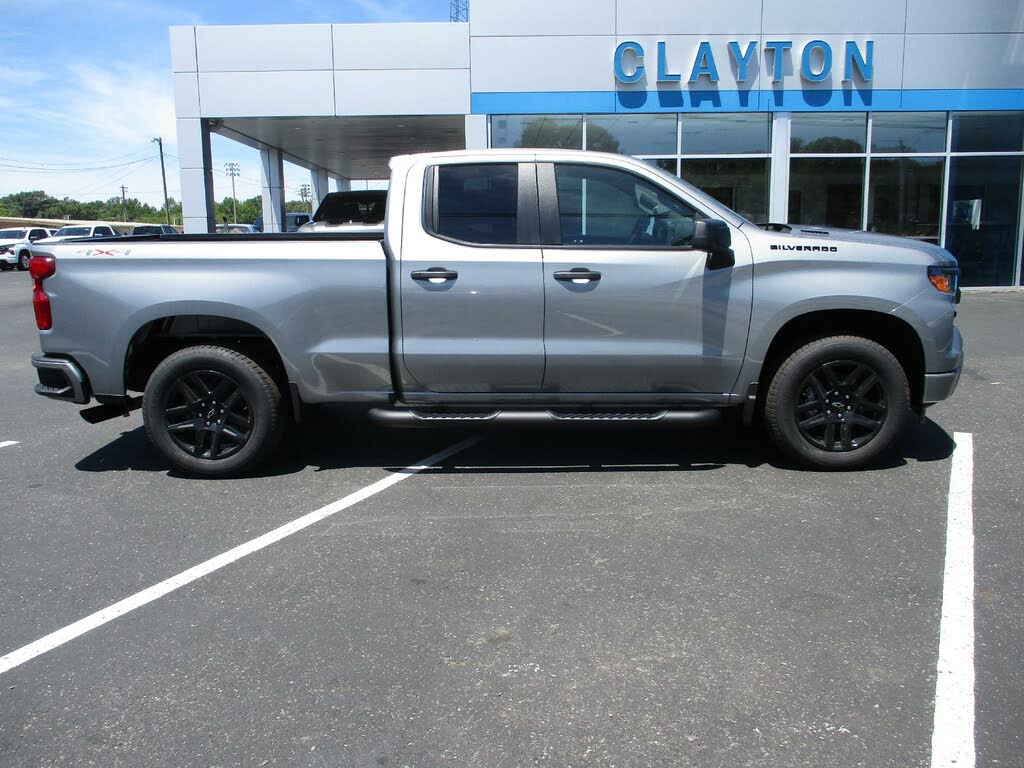 2024 Chevrolet Silverado 1500 Custom Double Cab 4WD