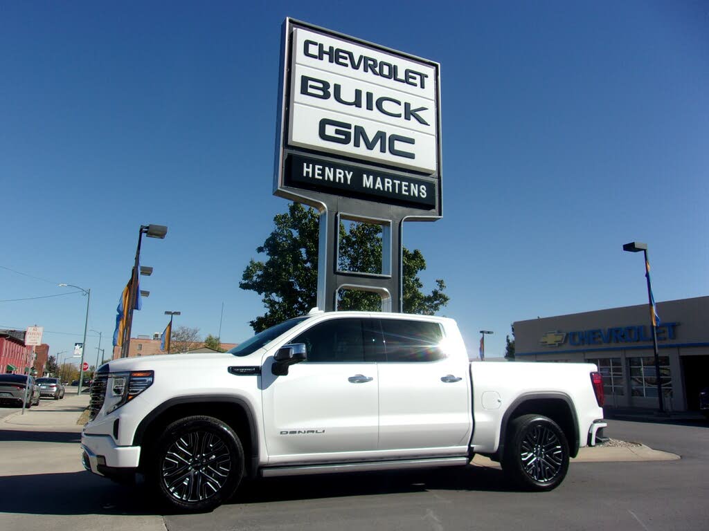 2022 GMC Sierra 1500 Denali Ultimate Crew Cab 4WD