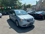 Chrysler Town & Country Anniversary Edition FWD