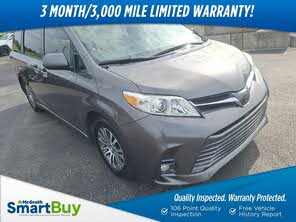 Toyota Sienna XLE 7-Passenger FWD with Auto-Access Seat