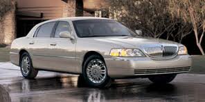 Lincoln Town Car Signature Limited