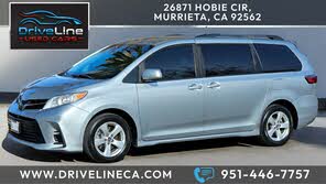 Toyota Sienna LE 7-Passenger FWD with Auto-Access Seat