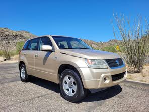 Suzuki Grand Vitara Base 4WD