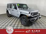 Jeep Wrangler Sahara 4-Door 4WD