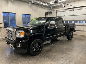 GMC Sierra 2500HD Denali Crew Cab 4WD