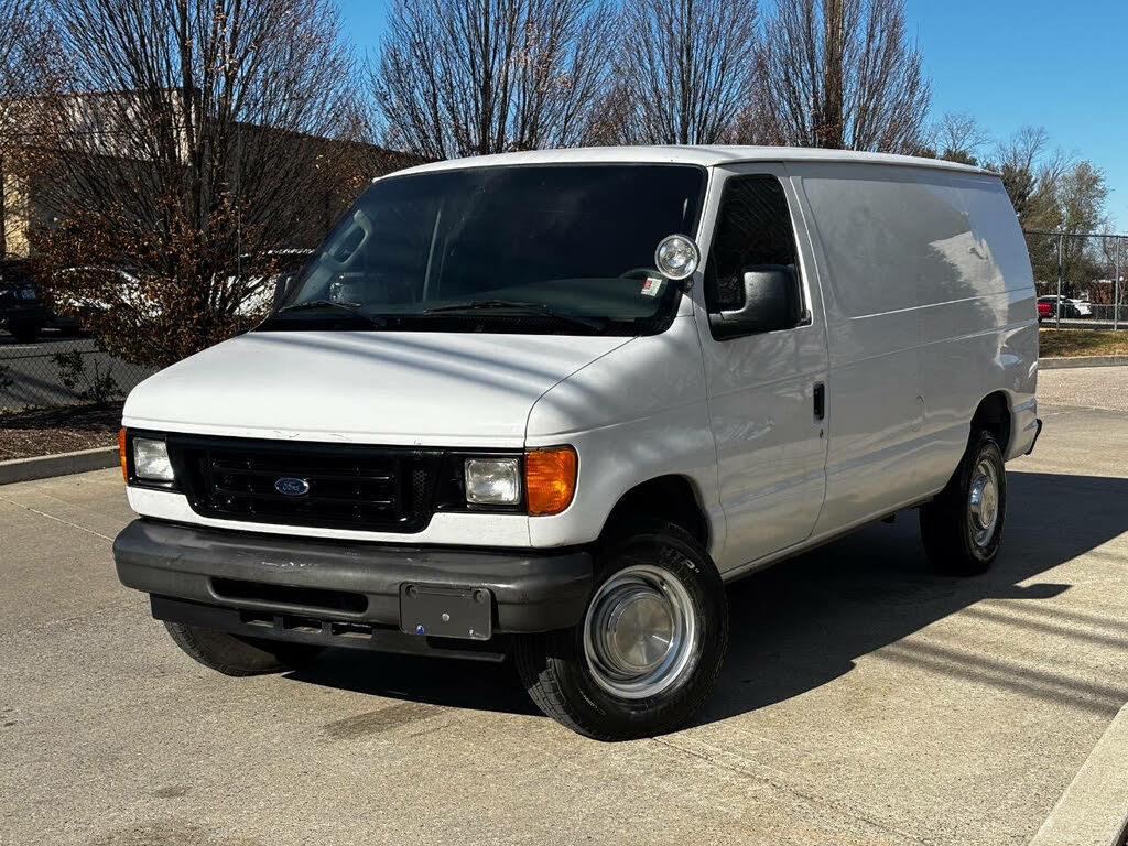 2004 Ford E-Series E-350 Super Duty Cargo Van