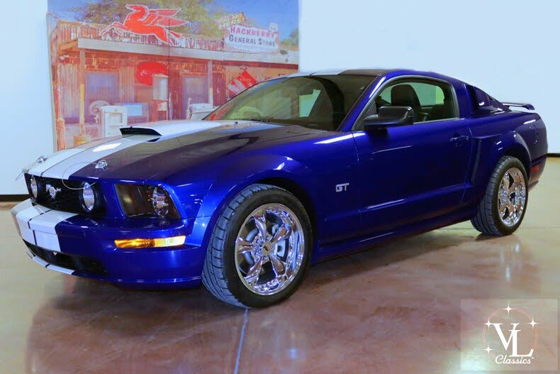 2005 Ford Mustang GT Coupe RWD