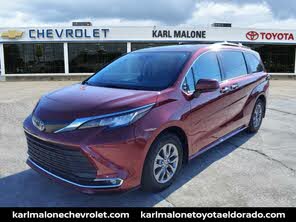 Toyota Sienna XLE 8-Passenger FWD