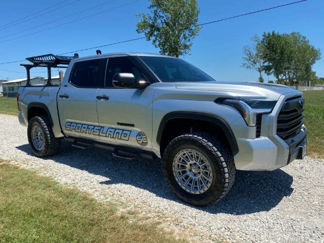 2022 Toyota Tundra SR5 CrewMax Cab 4WD