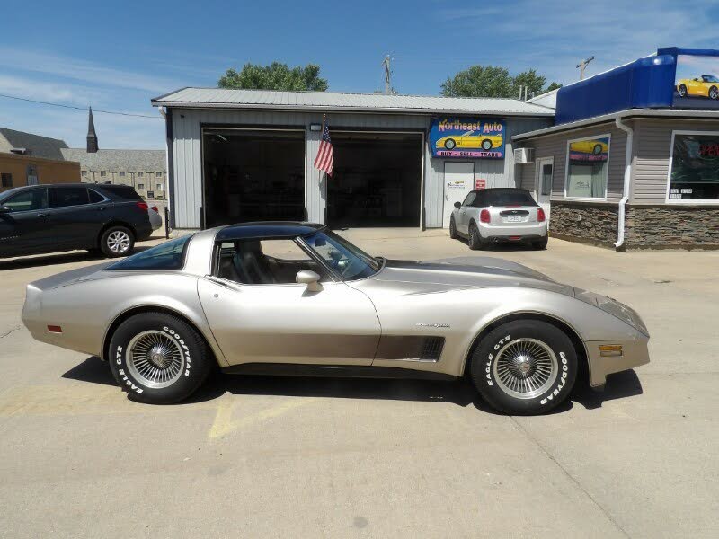 1982 Chevrolet Corvette Collector Edition Coupe RWD