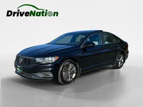 Volkswagen Jetta R-Line FWD