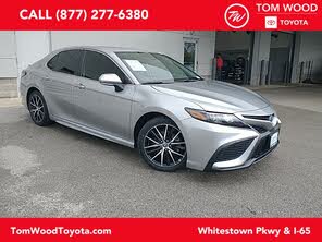 Toyota Camry Hybrid SE FWD