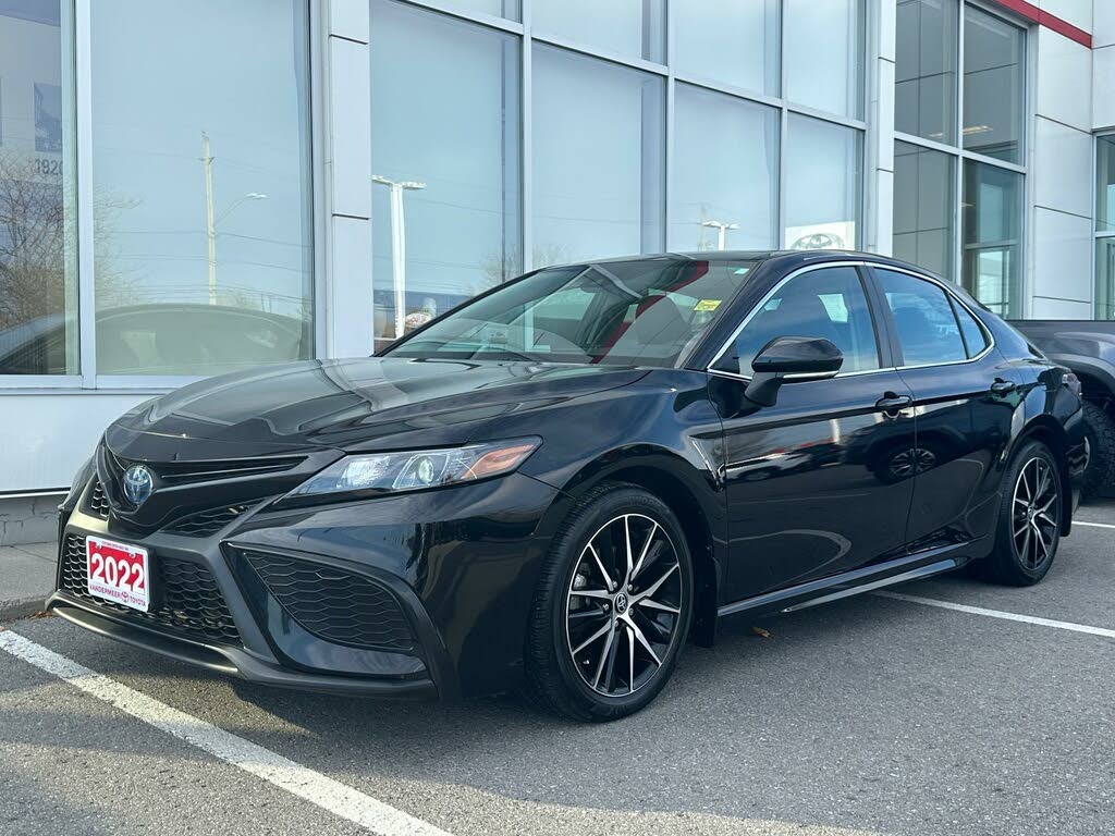 2022 Toyota Camry Hybrid SE FWD