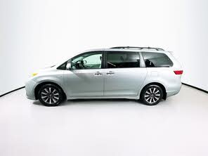 Toyota Sienna XLE Premium 7-Passenger AWD