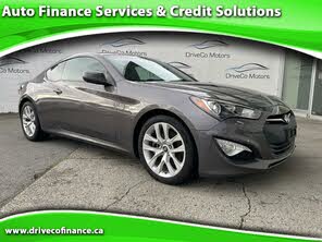 Hyundai Genesis Coupe 2.0T Premium RWD