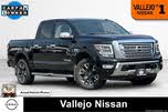 Nissan Titan Platinum Reserve Crew Cab 4WD