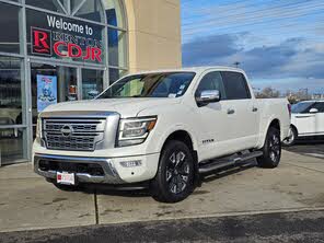 Nissan Titan Platinum Reserve Crew Cab 4WD