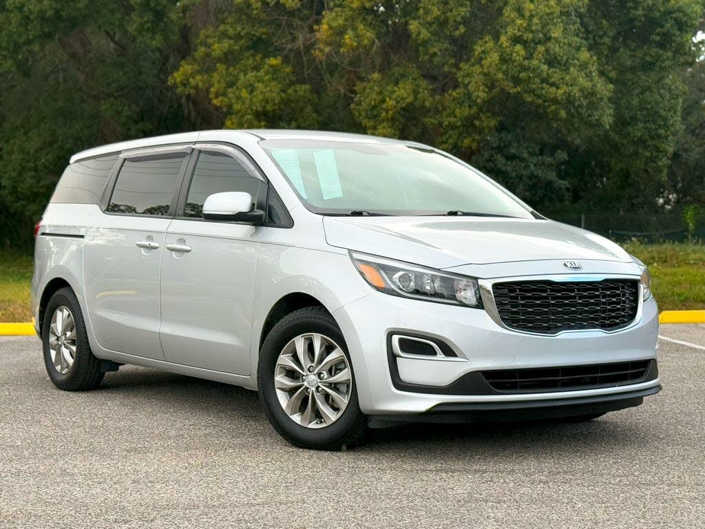 Used Silver Kia Sedona for Sale - CarGurus
