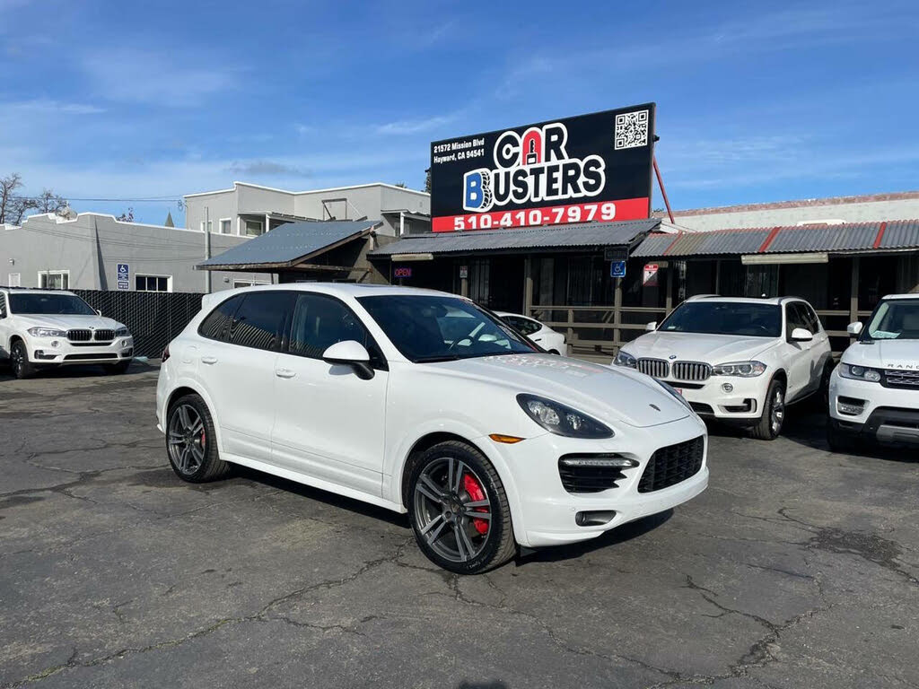 2013 Porsche Cayenne GTS AWD