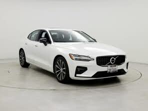 Volvo S60 B5 Momentum AWD