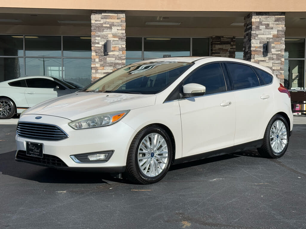 2015 Ford Focus Titanium Hatchback